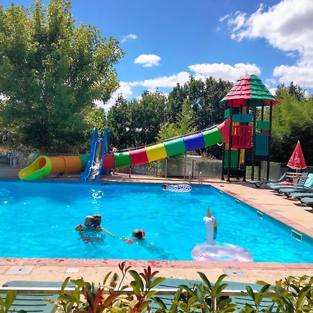 Devillac Camping Fontaine Du Roc 게스트하우스 외부 사진