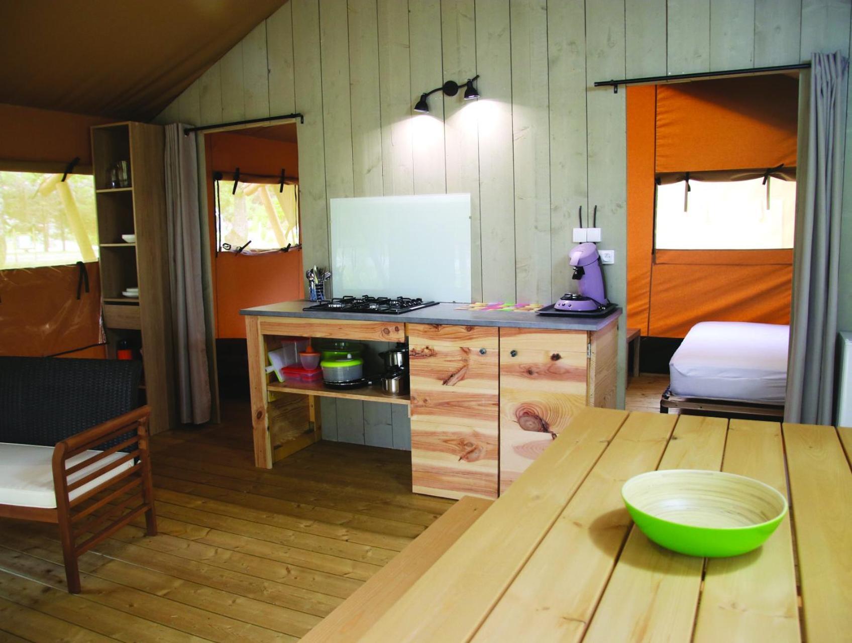 Devillac Camping Fontaine Du Roc 게스트하우스 외부 사진